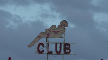 لماذا تريد حكومة إسبانيا حظر الدعارة بشكل كلي كامل؟