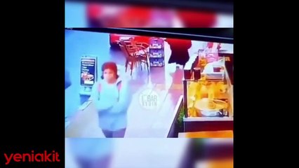 Hem kaldırım işgal etti hem üste çıktı!