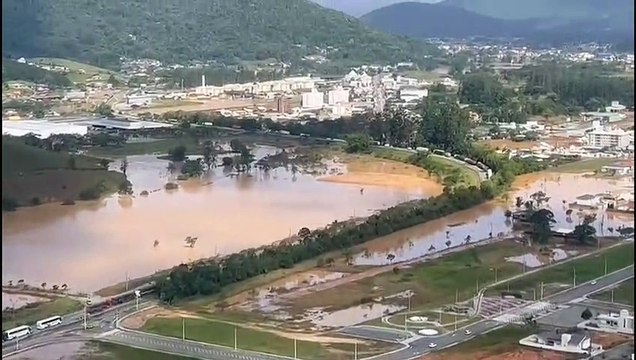 Lluvias causan más muertes y miles de desplazados en Brasil