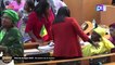 Chaos à l'Assemblée Nationale au Sénégal : Une députée se fait gifler, des chaises qui volent, des cris, des insultes... Regardez les images surréalistes