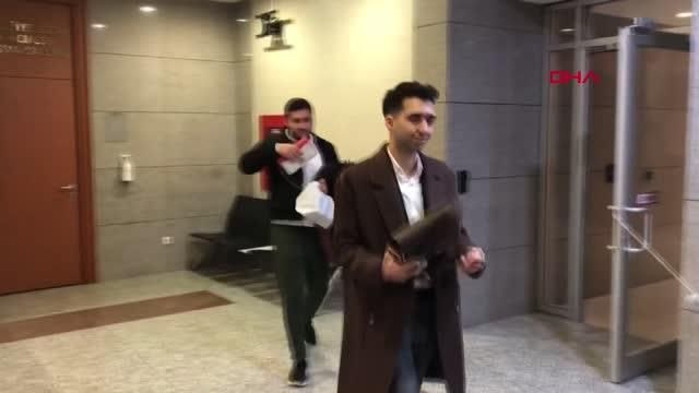 İSTANBUL-ESKİ SEVGİLİSİNİ DARBETTİĞİ İDDİASIYLA YARGILANAN ÇAĞATAY AKMAN: BOĞAZIMI SIKTI ENGELLEMEYE ÇALIŞTIM