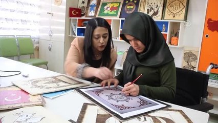 Sosyalleşmek için gittiği merkez bedensel engelli kızın hayatını değiştirdi