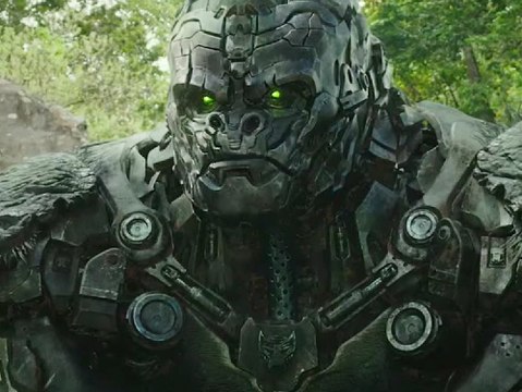 Transformers 7 : Peter Cullen kämpft sich durch den ersten Trailer