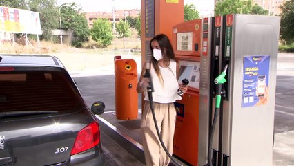 6 de cada 10 conductores en España repostan en gasolineras de bajo coste