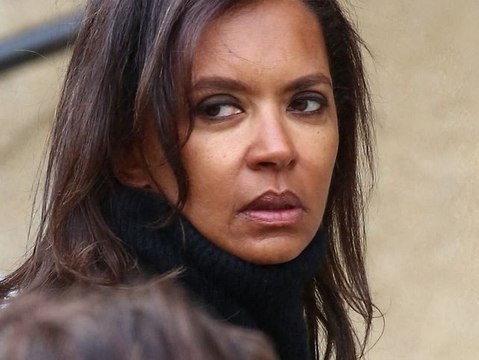 N'importe quoi, il est fou ! : Karine Le Marchand ne sait plus où se mettre après cette allusion sexuelle