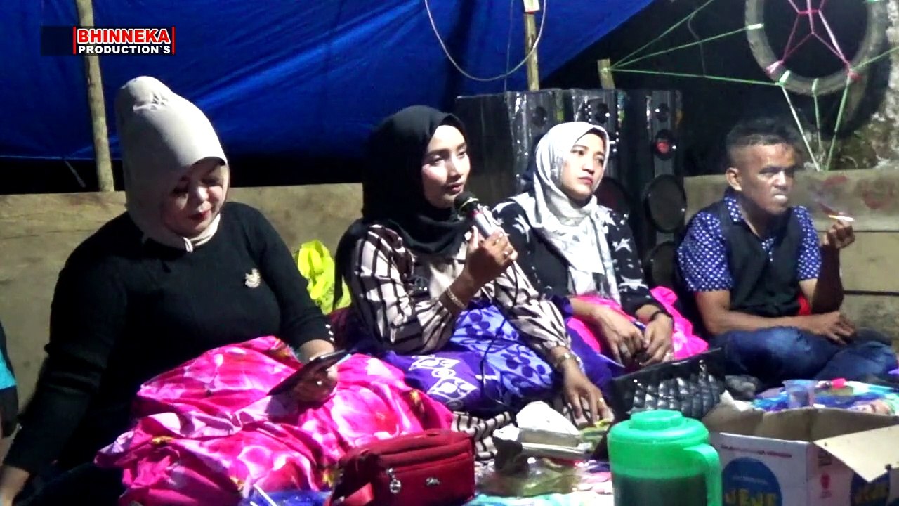 Mak Son Cs BagurauDendang Indak Basaluang -- Live Padang Ilalang - Dharmasraya