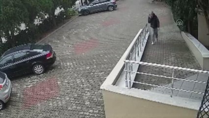 Telefonla 2 kişiyi 500 bin liradan fazla dolandıran zanlılar yakalandı