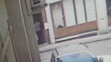 Adana'da cezaevinden izinli çıkarak Bursa'da 10 evi soyan zanlı yakalandı