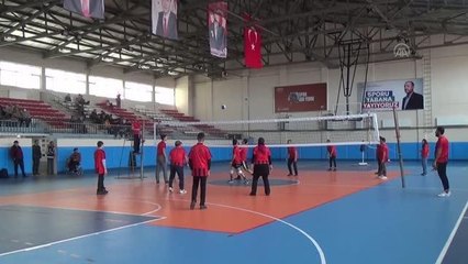Ahlat'ta engellilere yönelik voleybol maçı düzenlendi