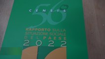 Censis, malinconici e spaventati gli italiani del 2022