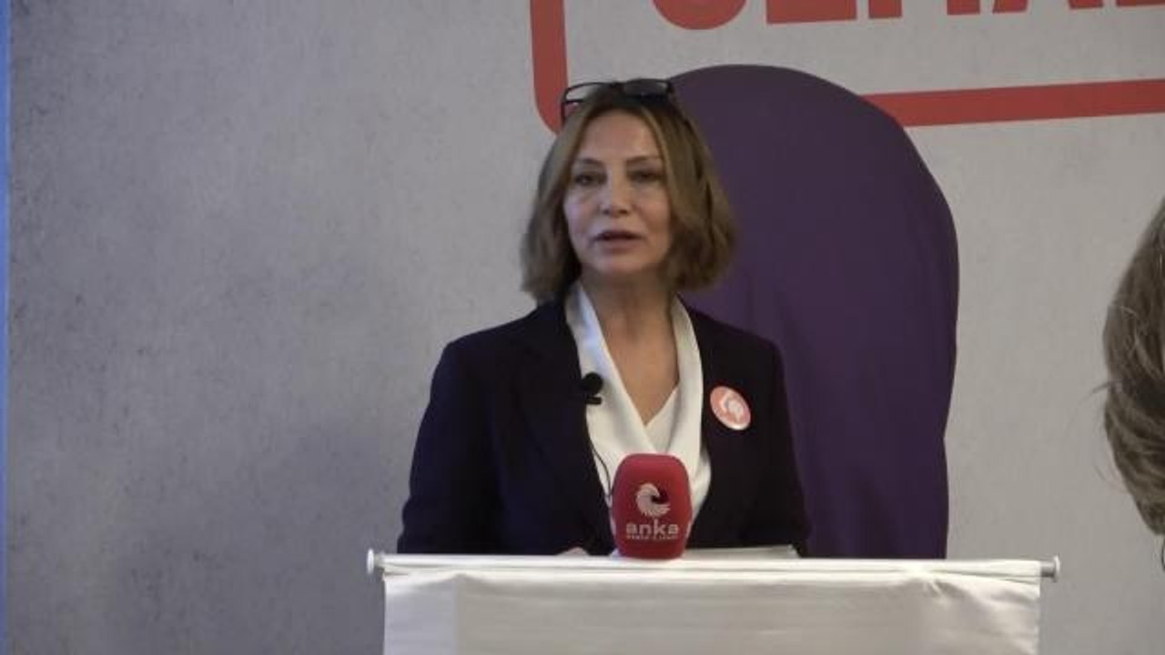 Kader, "Olmadı Türkiye" Kampanyasını Taksim'den Başlattı: "Türkiye'nin 20 İli, Cumhuriyet Tarihi Boyunca Hiç Kadın Milletvekili Çıkarmadı"