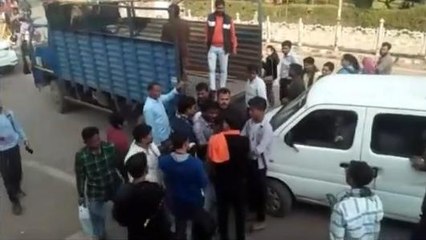 ग्वालियर:अतिक्रमण हटाने के दौरान निगम कर्मचारी और फुटपाथियों के बीच झगड़ा, मारपीट का वीडियो वायरल