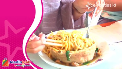 Unik, Menyantap Mi Ayam dengan Wadah Magkuk Bakso