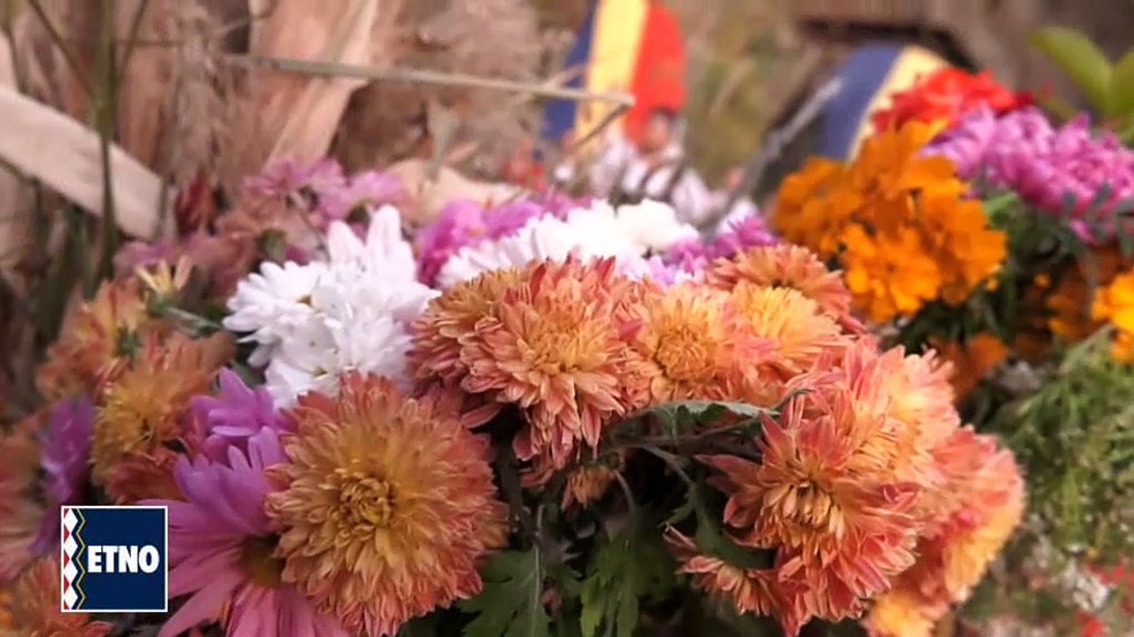 Angelica Stoican - Ochilor faceti plimbare (Editie speciala de Ziua Romaniei - ETNO TV - 01.12.2022)