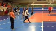 SPOR Nevşehir'de voleybol ile tanışan 48 kadın, antrenman yaptı