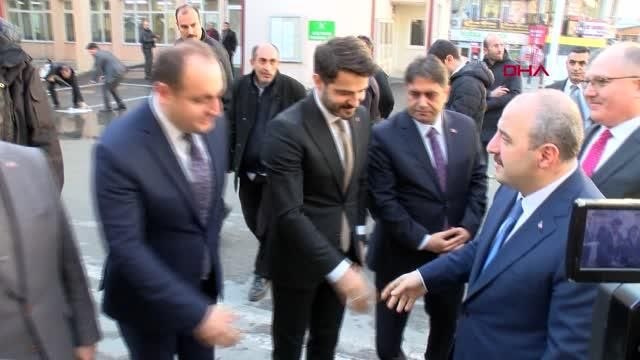 BAKAN VARANK, ŞEHİT AĞABEYİNİN İSMİNİN VERİLDİĞİ KÜTÜPHANEYİ AÇTI