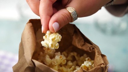 How to Make Homemade Microwave Popcorn