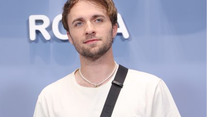 VOICI : Squeezie : sa statue au musée Grévin dévoilée, ces détails qui amusent beaucoup les internautes