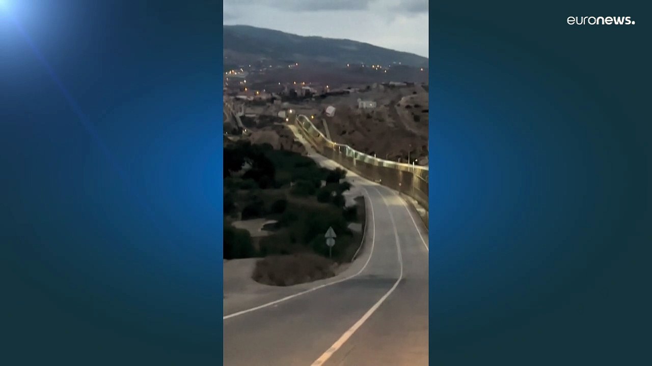 Per Gleitschirm nach Europa: Migrant überwindet fliegend den Grenzzaun in Melilla