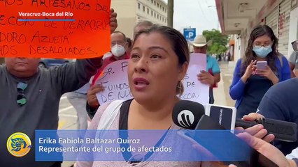 Piden ayuda a AMLO artesanos desalojados del malecón