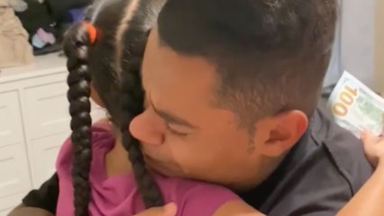 Dad Gives Heartfelt Speech Of Gratitude To Daughter Who Helped Family In Time Of Need | Happily TV