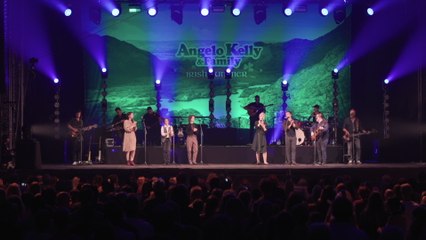 Angelo Kelly & Family - Go Tell It On The Mountain