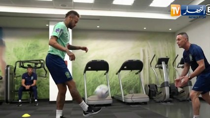 نيمار يعود إلى التدريبات منفردا داخل القاعة