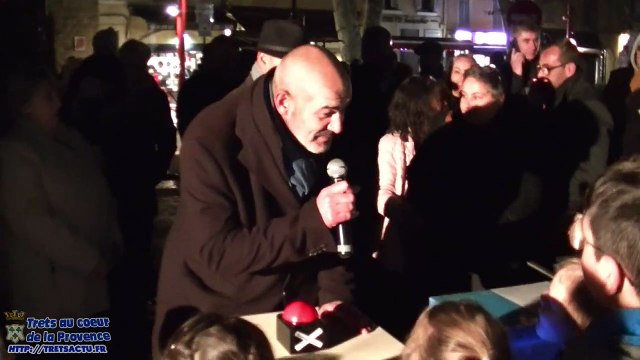 Le sapin de Noel des enfants et illuminations de TRETS 2DEC2022