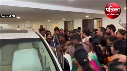 हैदराबाद: सीबीआई का नोटिस के बाद कविता ने कार्यकर्ताओं से की मुलाकात, देखें वीडियो