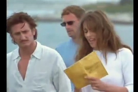 Le Poids de l'eau Bande-annonce (EN)