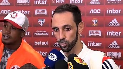 Juanfran elogia atuação do elenco e já projeta Libertadores