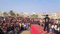 पंजाबी गायक रेशम सिंह अनमोल के गीतों पर विद्यार्थियों ने भंगड़ा डाला ...भाभी थोड़ी एंड आ,हो जदो खेता विच सारा दिन चम सडऩा