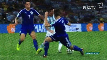 Gazeta Esportiva promove duelo de sinuca entre santista Supla e corintiano MC Hariel