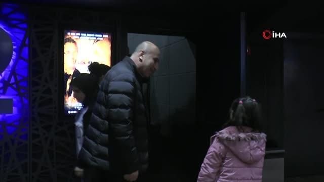 Nevşehir Valisi İnci Sezer Becel özel insanlarla 'Buğday tanesi' filmini seyretti