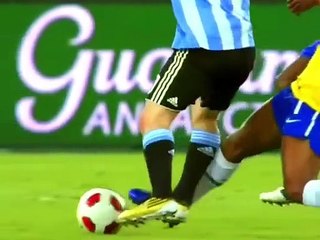 Lionel Messi Showing His Class VS Ronaldinho and Neymar in 2010