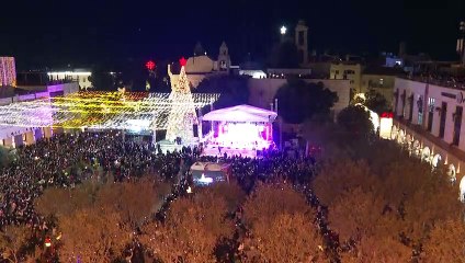 Belém ilumina árvore de Natal