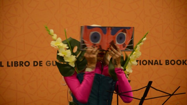 Colectivo Drag Queen Story Hour se toma la FIL mexicana con lecturas de cuentos