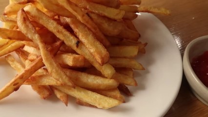 Скачать видео: Super Crispy, Only 2 Potatoes, Crispy French fries Potato Recipes easy recipe