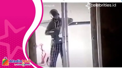 Viral Kurir Delivery Terekam CCTV Menarikan Back Door Stray Kids