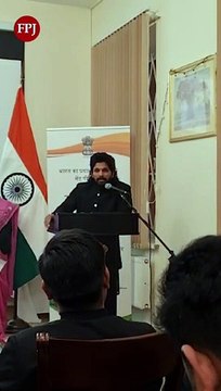 Hooting and cheers all around as Allu Arjun impresses the Russian fans speaking their language amid the release of Pushpa: The Rise in Russia