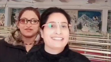 महाकाल मंदिर की महिला सुरक्षा गार्ड का फिल्मी गाने पर डांस करते VIDEO वायरल