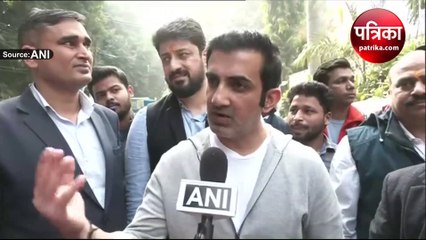 MCD चुनाव: वोटिंग के दौरान गौतम गंभीर ने केजरीवाल पर साधा निशाना