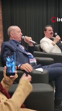 Cumhurbaşkanı Erdoğan, İbrahim Tatlıses ile Türkü Söyledi #shorts #erdoğan #ibrahimtatlıses