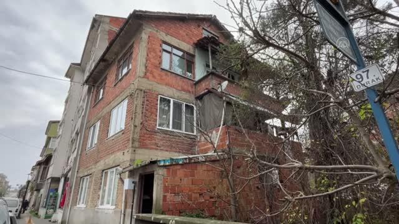 Ayrı yaşadığı eşi tarafından bıçaklanan kadın öldü