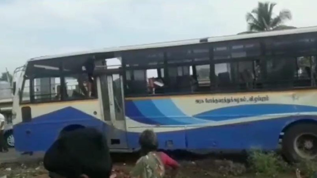 தி.மலை: அரசு பேருந்தும் லாரியும் நேருக்கு நேர்...