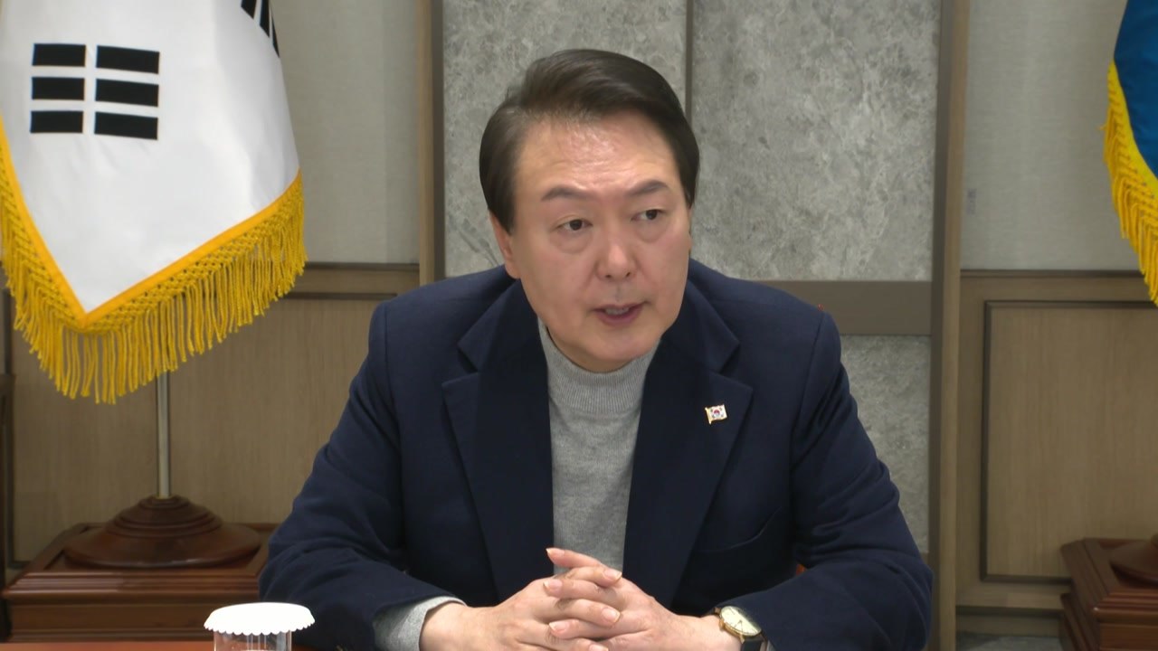 尹 "정유·철강 업무개시 명령 준비...민노총 총파업, 정치파업" / YTN