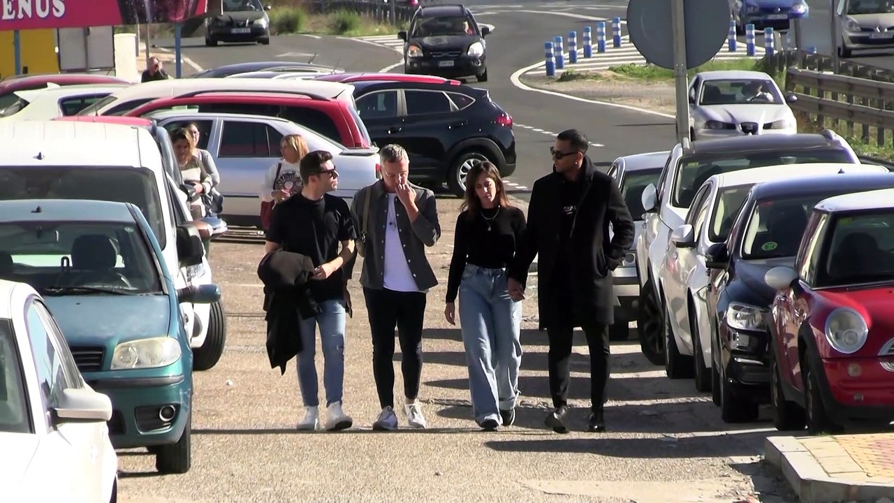 Anabel Pantoja recibe la visita de una amiga en...