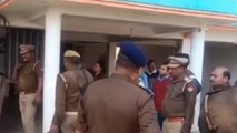 गोरखपुर: बैंड बाजे के साथ गैंग्सटर के घर पहुंची योगी की पुलिस, बारात समझ छत पर चढ़े लोग, और फिर