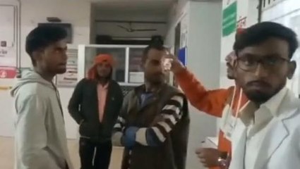 मिर्ज़ापुर: अनियंत्रित बाइक ट्राईसाईकिल से टकराई, दिव्यांग सहित तीन घायल