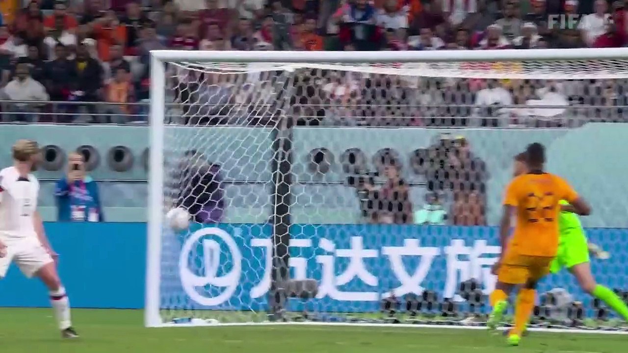 Denzel Dumfries - Budweiser Player of the Match _ Netherlands v USA